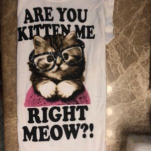 🐱Cat/Kitten T-Shirt Kids Large